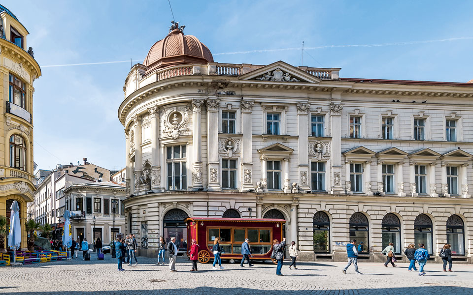 βουκουρέστι-by-locals-2279463