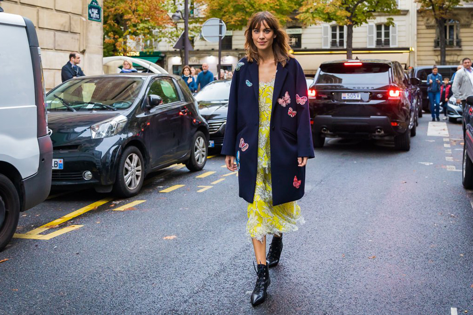 6-fresh-τρόποι-να-φορέσεις-το-νεγκλιζέ-φόρεμ-2277686