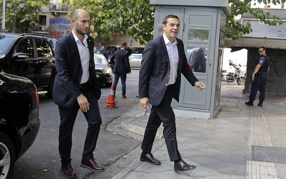 τσίπρας-για-καμμένο-στις-ηπα-έχει-τυφώ-2277587