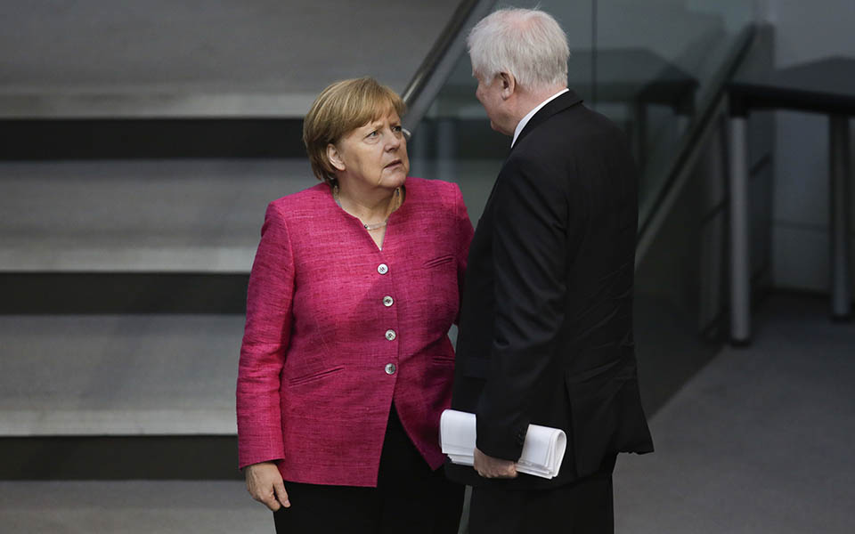 πλήγμα-για-το-csu-στη-βαυαρία-χάνει-12-μονάδ-2278102