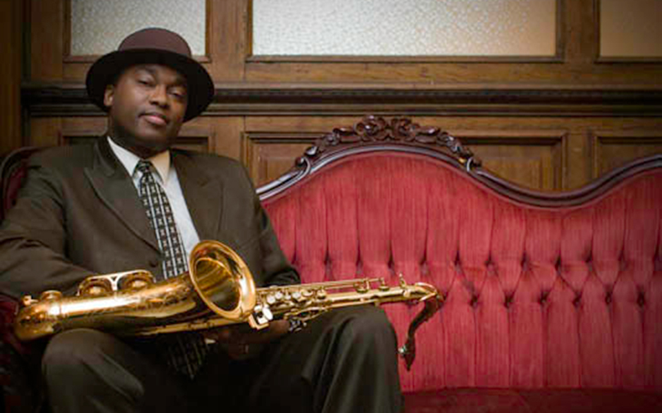 με-το-σαξόφωνο-του-τζέιμς-κάρτερ-2282817