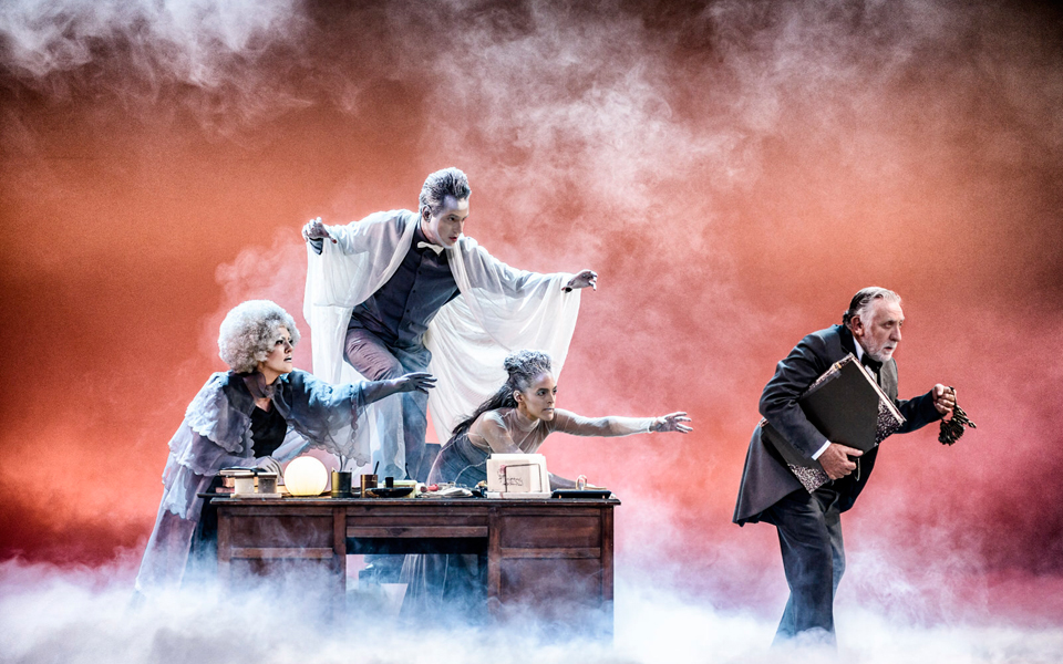 η-κρίση-μάς-έκανε-όλους-λίγο-σκρουτζ-2286310