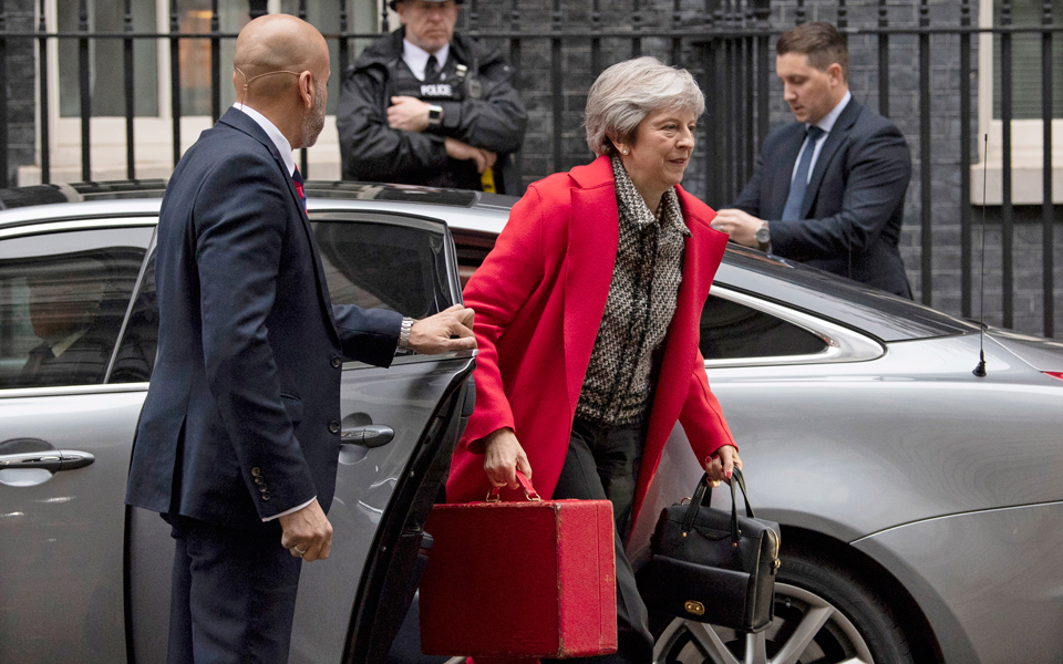 κρίσιμο-σταυροδρόμι-για-τη-μέι-2284176