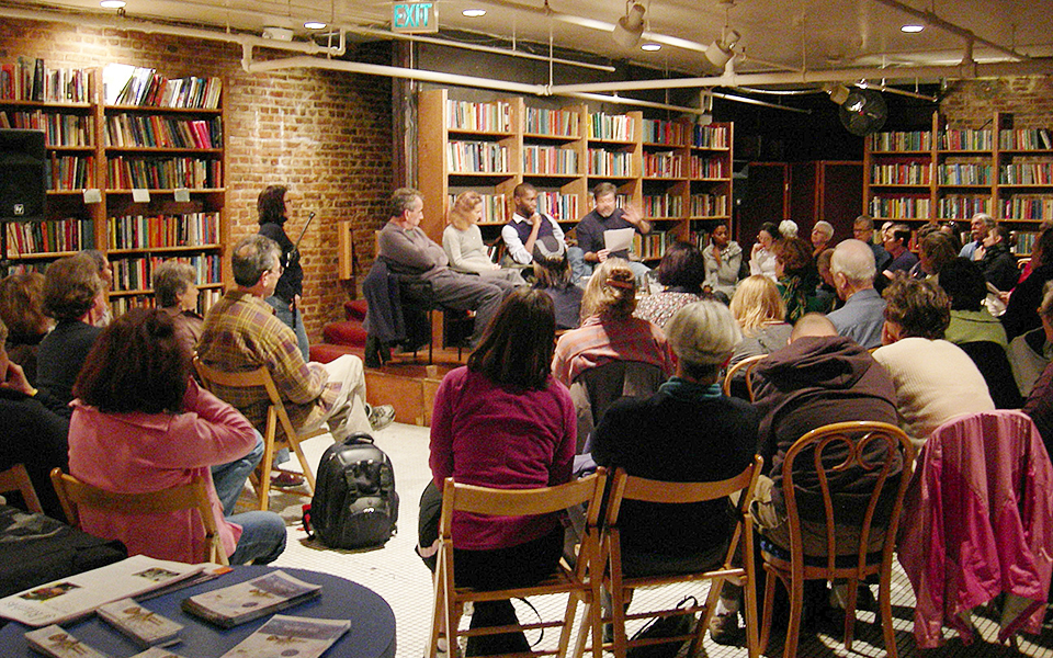 λέσχη-ανάγνωσης-με-τον-κρ-μπουν-σε-ρόλο-2283807