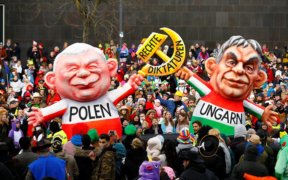 η-ζούγκλα-απειλεί-να-καταπιεί-τον-κήπο-2283835