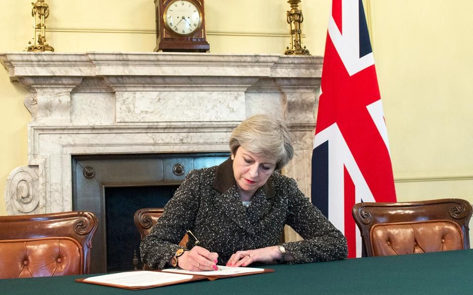 telegraph-η-συμφωνία-της-μέι-με-την-εε-κατέληξε-2286139