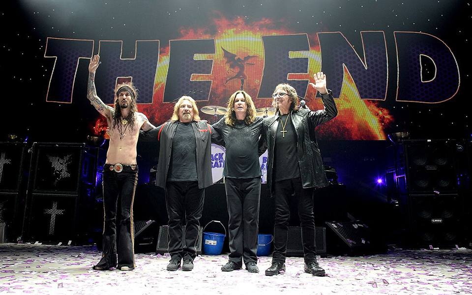 στη-σκηνή-με-τους-black-sabbath-2286546