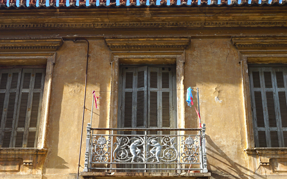 χερουβείμ-και-άμπελοι-στην-οδό-ζαχαρί-2281592