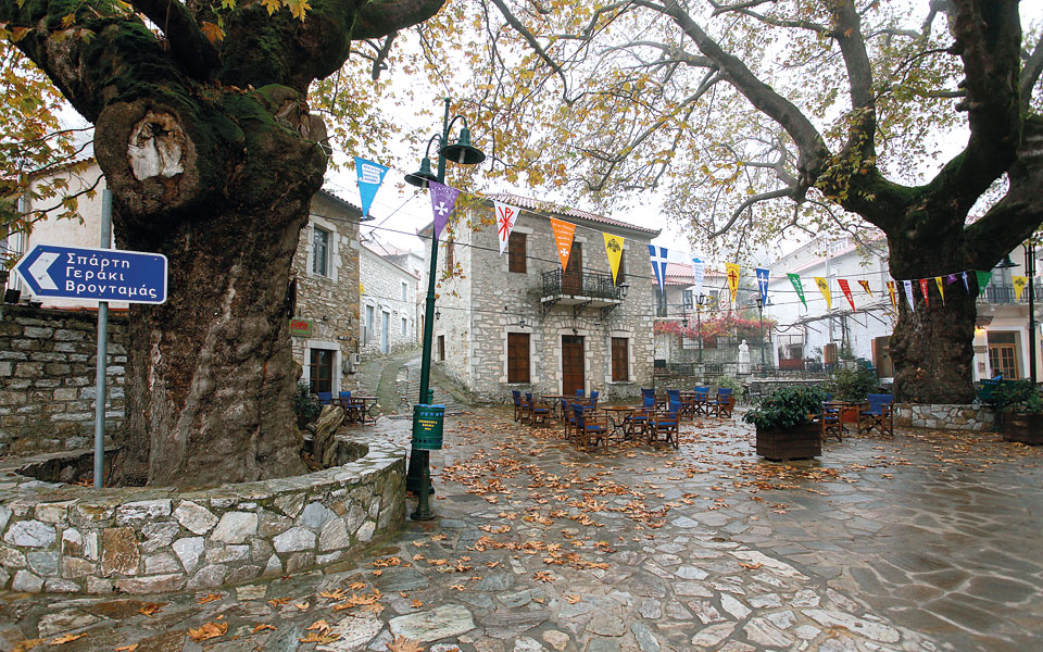 κοσμάς-aρκαδία-το-μπαλκόνι-του-πάρνων-2286570