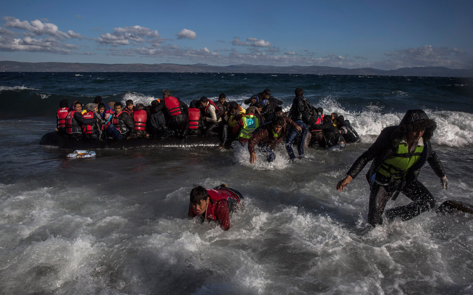 dw-για-προσφυγικό-καμία-αποκλιμάκωση-στ-2283744