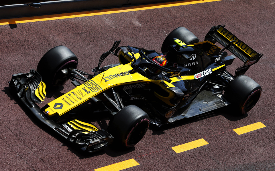 και-η-f1-της-renault-στην-έκθεση-αυτοκινήτου-α-2281372