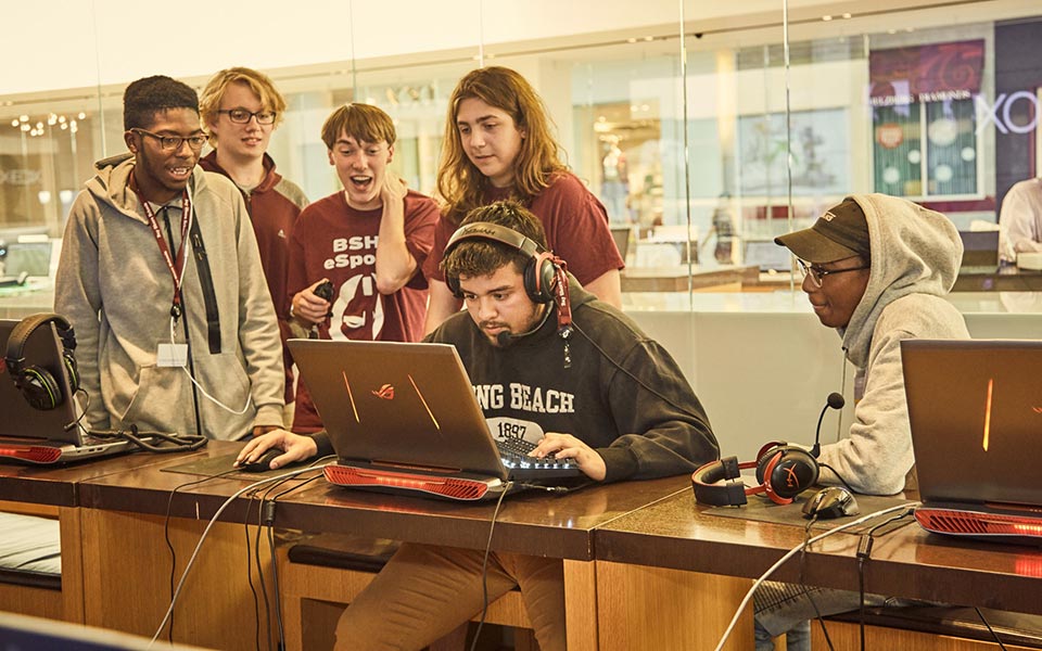 στην-αμερική-οι-gamers-παίρνουν-υποτροφίες-2281989