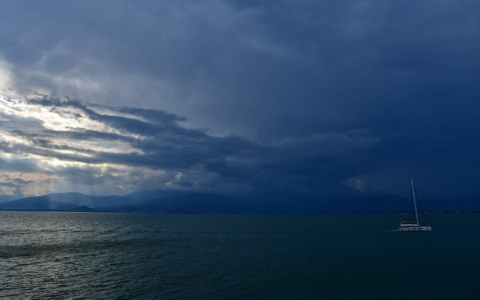 καιρός-νεφώσεις-και-πτώση-της-θερμοκρ-2284948