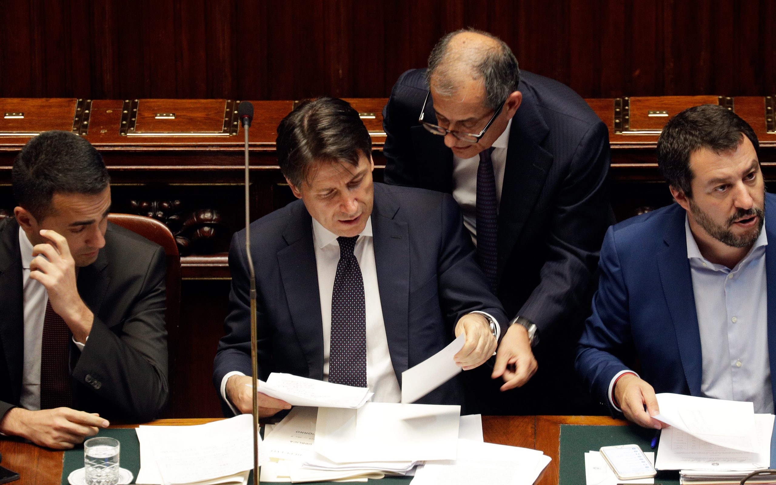 βαθαίνει-το-χάσμα-μεταξύ-ιταλίας-και-κ-2282744