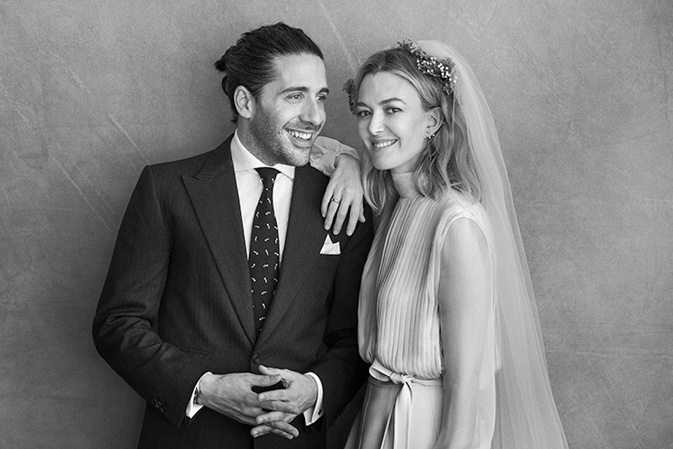 πρέπει-να-δεις-το-chic-νυφικό-της-κόρης-του-b-2284507