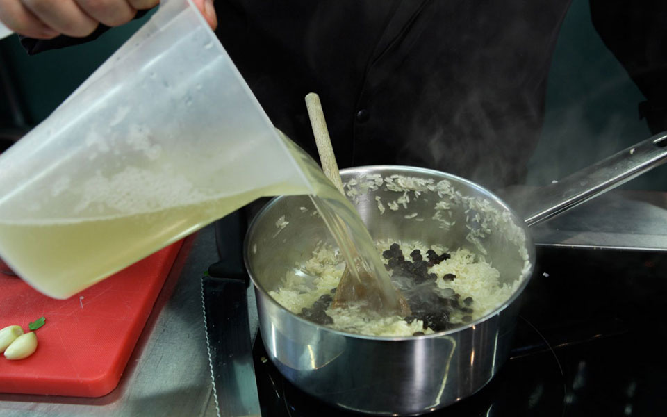 πιλάφι-η-επιτυχία-ειναι-στους-ζωμούς-2282396