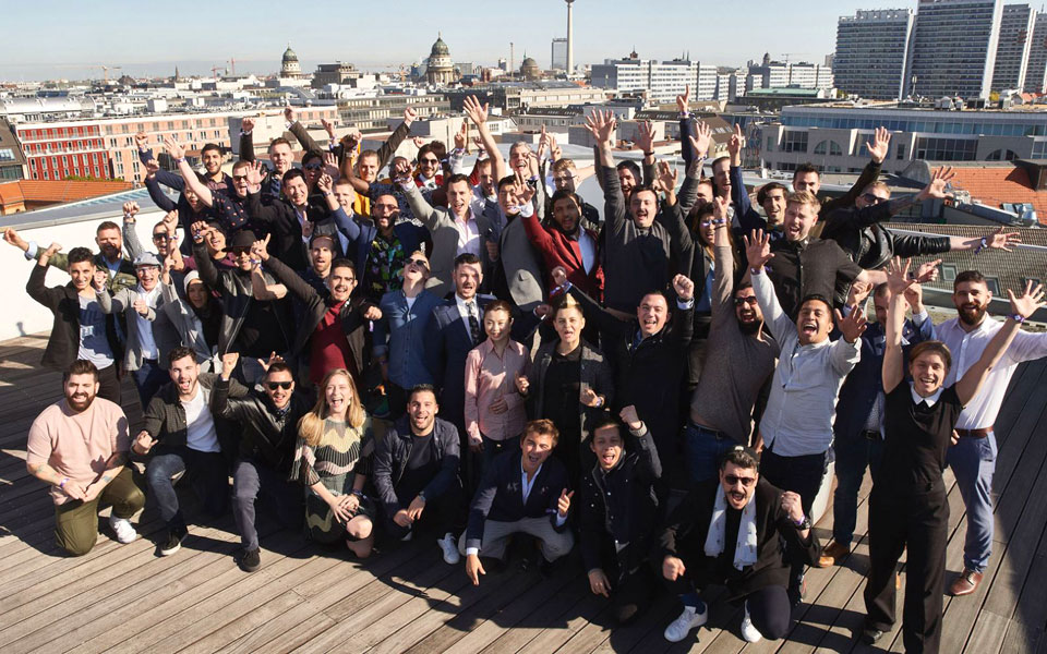 ένα-ταξίδι-παγκόσμιας-κλάσης-2282123