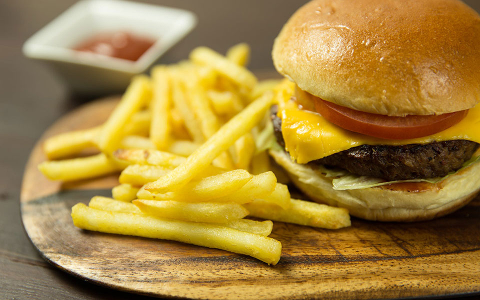 ερευνα-η-κακή-διατροφή-πιο-επικίνδυνη-2286292