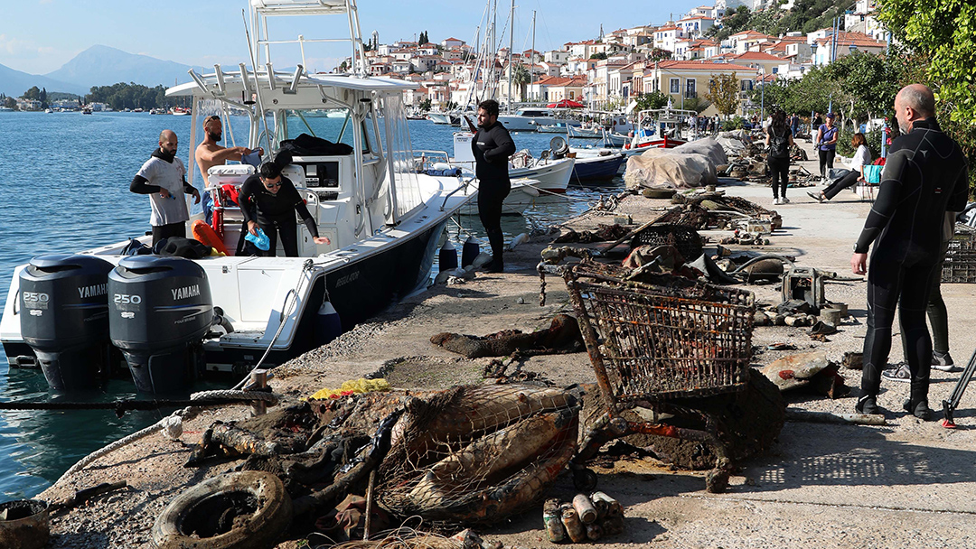 επιχείρηση-καθαρός-βυθός-2284368