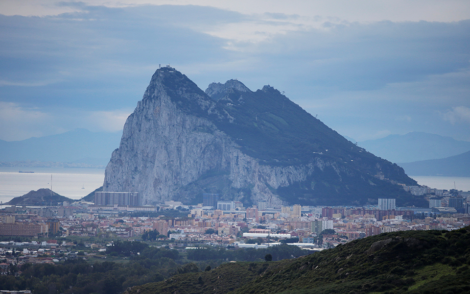η-μαδρίτη-ζητεί-γραπτή-δέσμευση-του-2285384