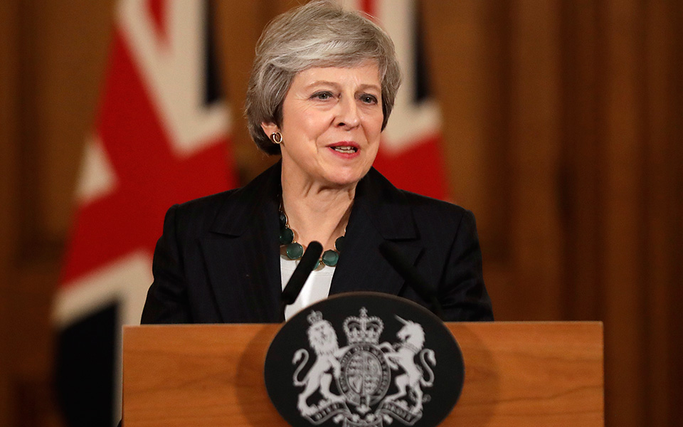 μέι-οχι-σε-δεύτερο-δημοψήφισμα-για-τ-2283909