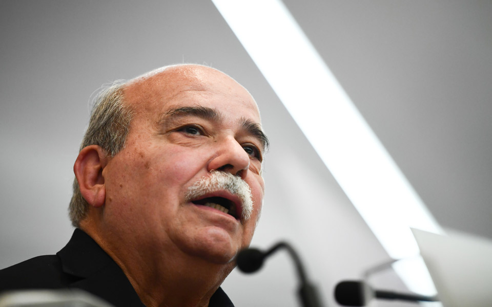 ν-βούτσης-επιστημονικές-και-πολιτικέ-2283241