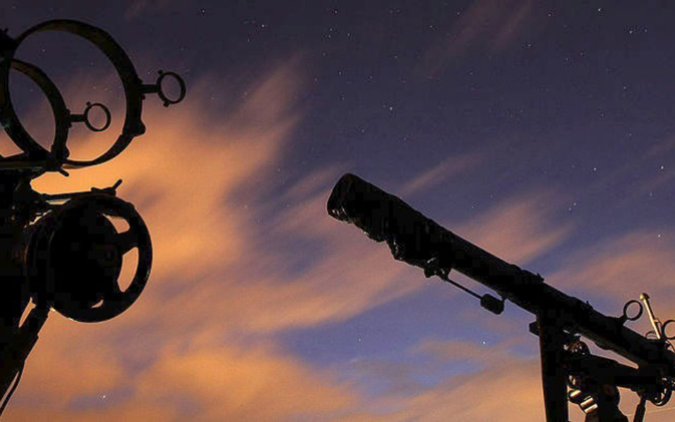 η-φθινοπωρινή-βροχή-των-λεοντιδών-κορ-2283970