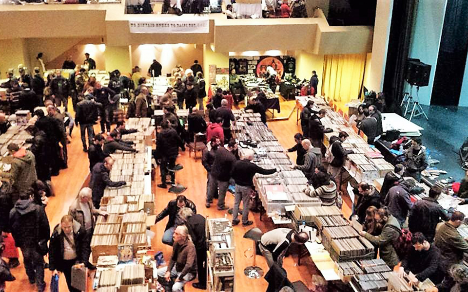 vinyl-is-back-με-συναυλία-των-air-boys-2287782