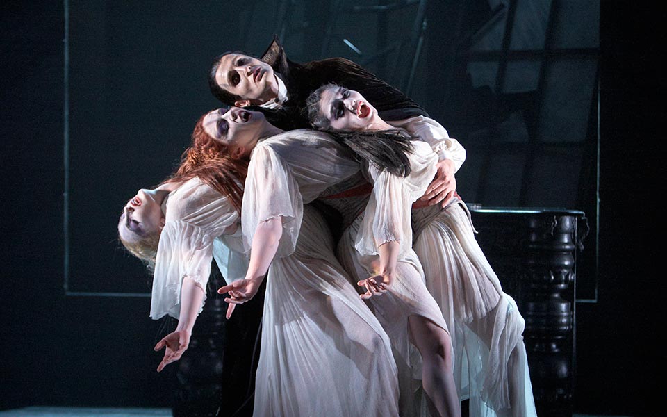 οταν-η-επιθυμία-χτυπάει-κόκκινο-2287547