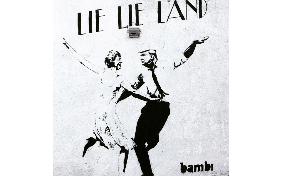 brexit-σε-τοίχους-εu-σε-πουλόβερ-2288448