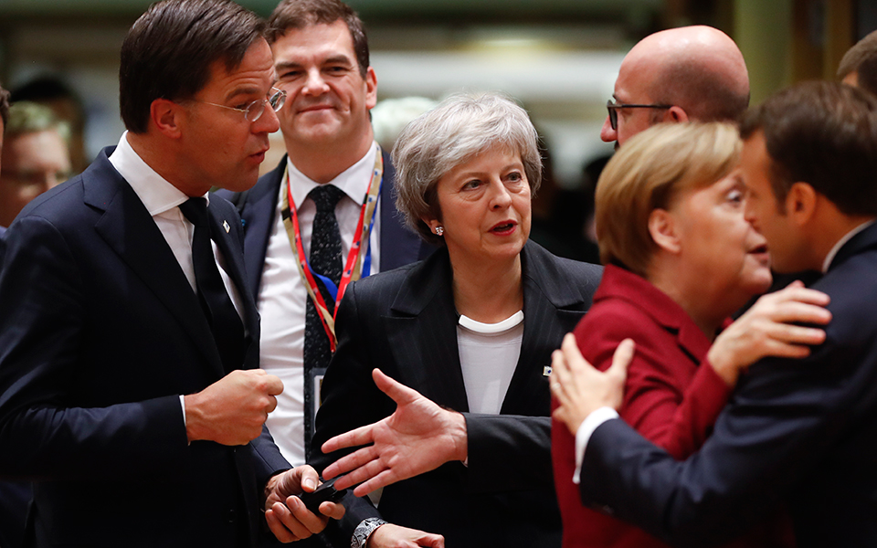 με-άδεια-χέρια-έφυγε-η-τερέζα-μέι-από-2288996