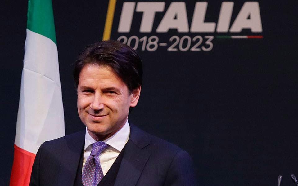 ο-κόντε-υποσχέθηκε-επεκτατική-πολιτι-2290838