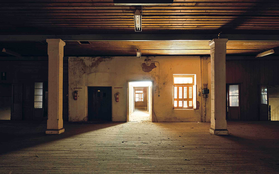 σκιές-και-φως-στον-παπαστράτο-στο-αγ-2291410