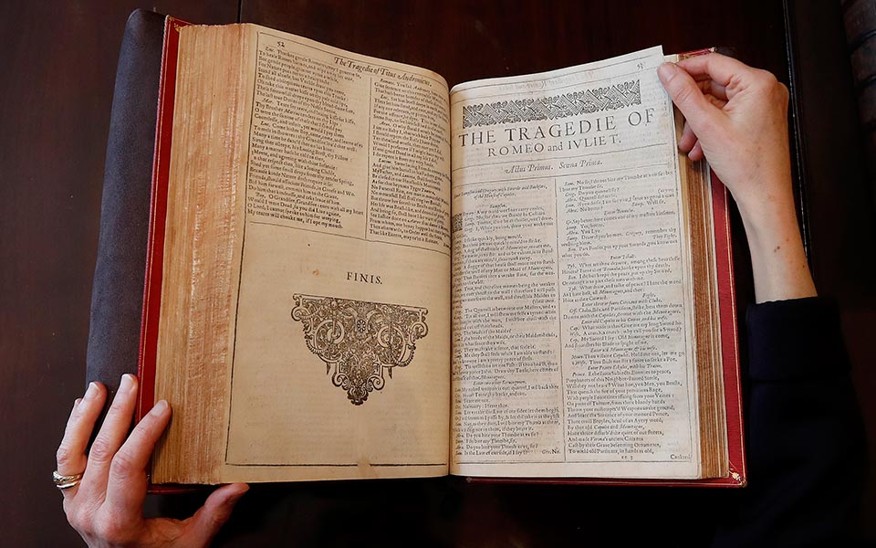 πανανθρώπινες-αξίες-με-υπογραφή-σαίξ-2291291