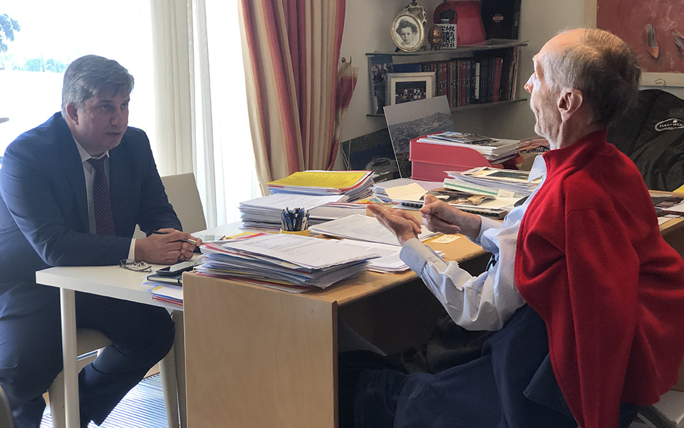 ο-κωνσταντίνος-π-αγγελόπουλος-με-τα-δι-2289508