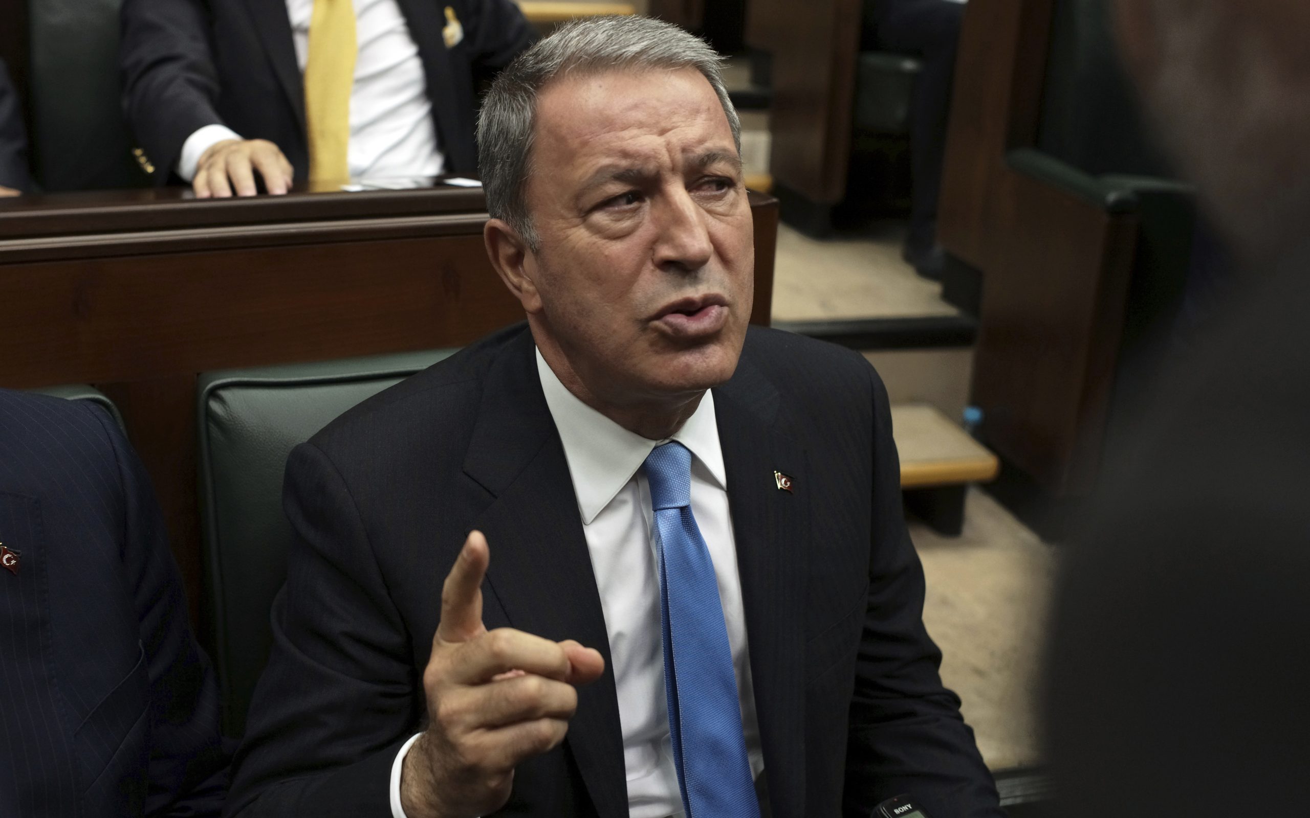 προειδοποιεί-ο-τούρκος-υπουργός-αμυν-2290512