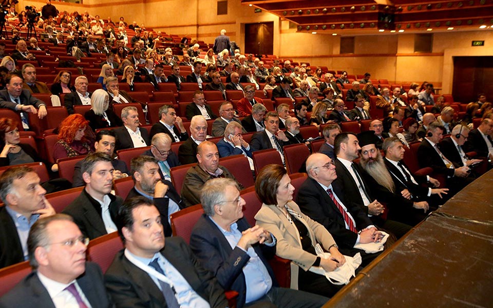 τα-αμπελοχώραφα-των-άλλων-2287995