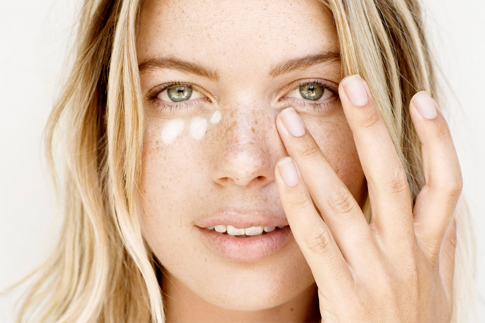 κρέμα-ματιών-ένα-κοινό-μυστικό-ομορφι-2288810