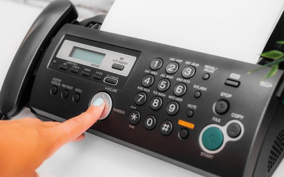 το-φαξ-αρνείται-να-πεθάνει-ακόμη-κα-2289444