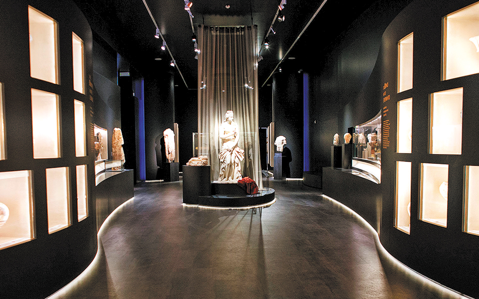 ρεβεγιόν-με-μόραλη-αρχαία-κρήτη-και-κί-2289959