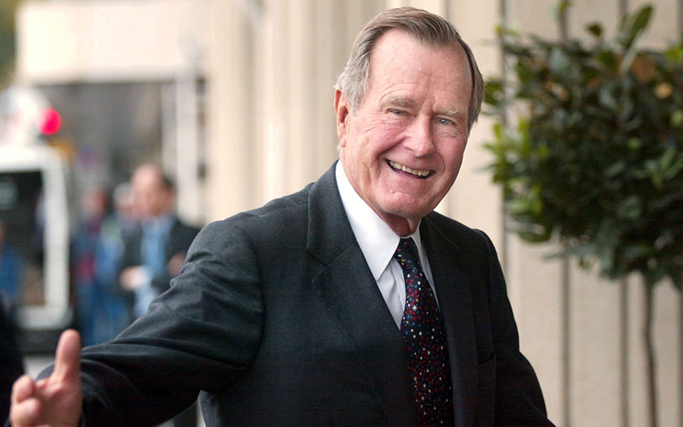 τζορτζ-μπους-1924-2018-πατριάρχης-μιας-δυν-2286717