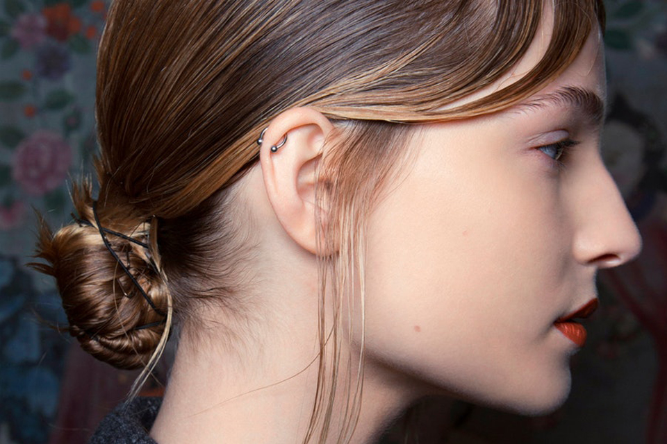 4-hair-looks-για-τις-γιορτές-όταν-δεν-σου-περισσε-2286941