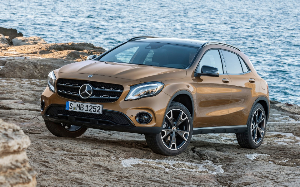 με-τη-mercedes-benz-gla-στο-βόιο-2289509