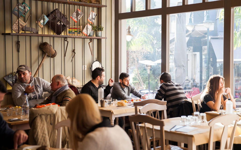 κεντρικόν-για-μεζέδες-και-τσίπουρο-2286933