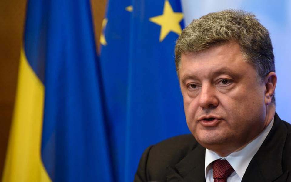 ουκρανία-ο-πέτρο-ποροσένκο-αίρει-τον-σ-2290986