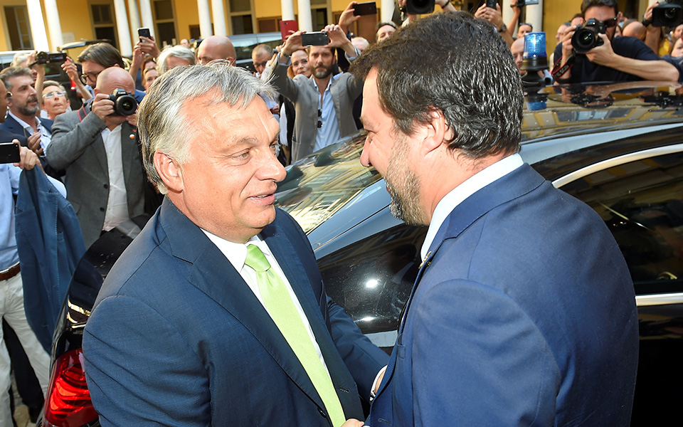 όρμπαν-μοραβιέτσκι-και-σαλβίνι-στήνο-2290674