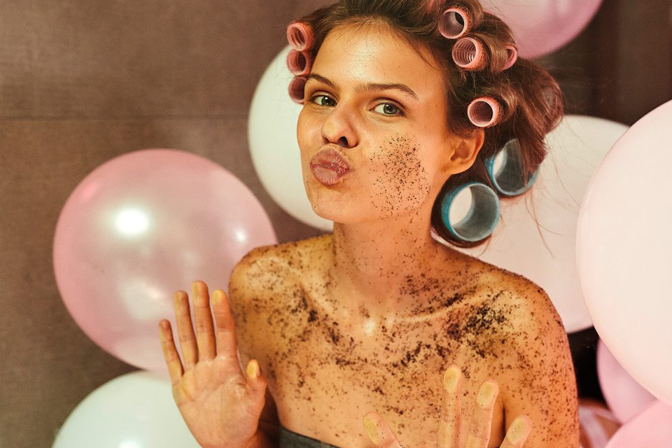 φτιάξε-μόνη-σου-το-τέλειο-body-scrub-για-βελούδ-2290438