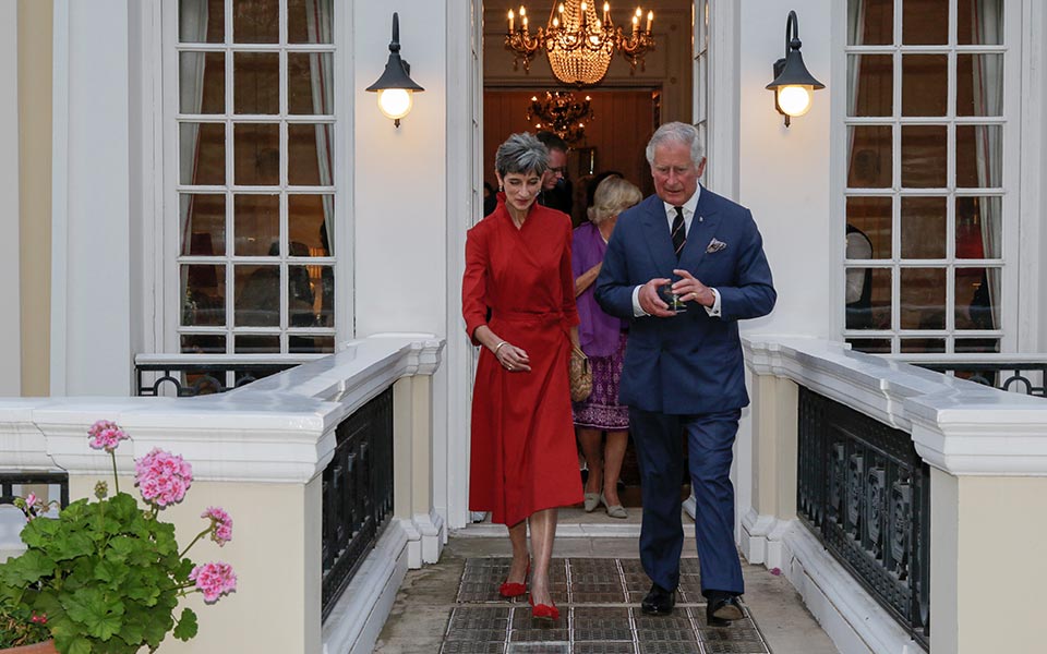 η-πρέσβειρα-του-ηνωμένου-βασιλείου-κέ-2291792