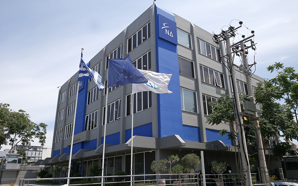 επιζήμια-η-παραμονή-της-κυβέρνησης-2292927