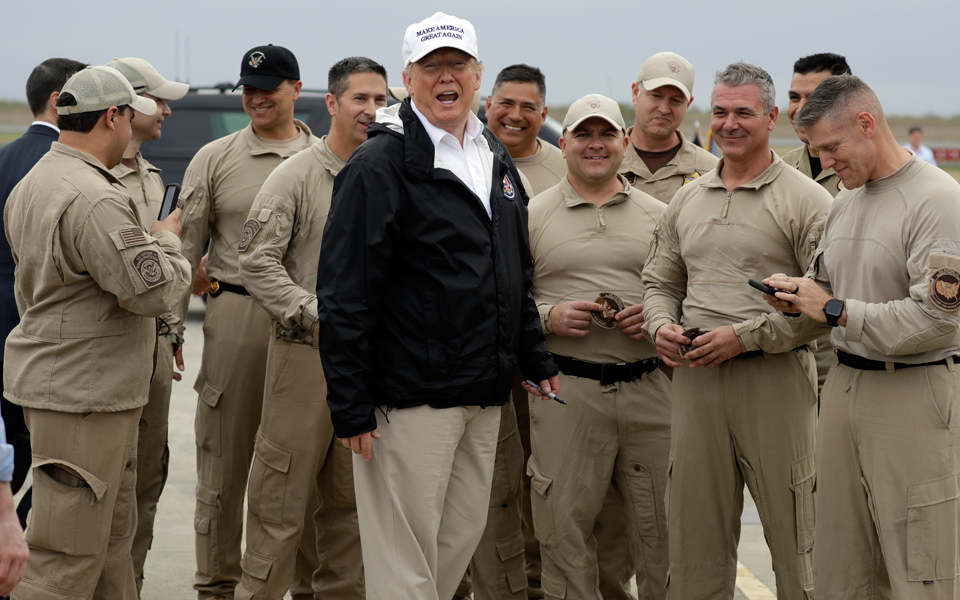 εκβιασμός-από-τραμπ-με-800-000-ομήρους-2293708